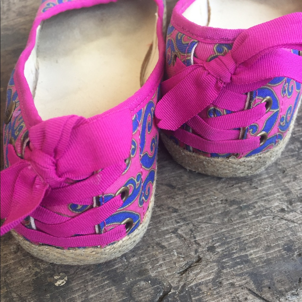 UGG Espadrilles - Picture 2 of 6
